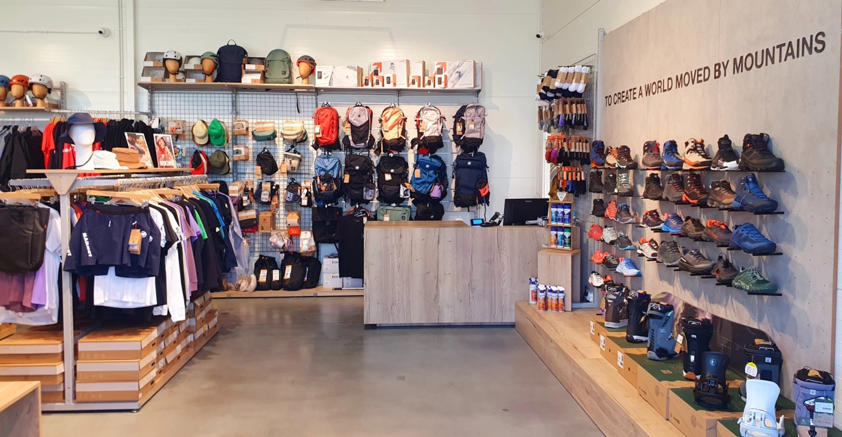 SKLEP I OUTLET MAMMUT BYTOM