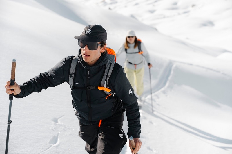 „Najlepsza kurtka zimowa” – poradnik dobierania kurtek na zimę